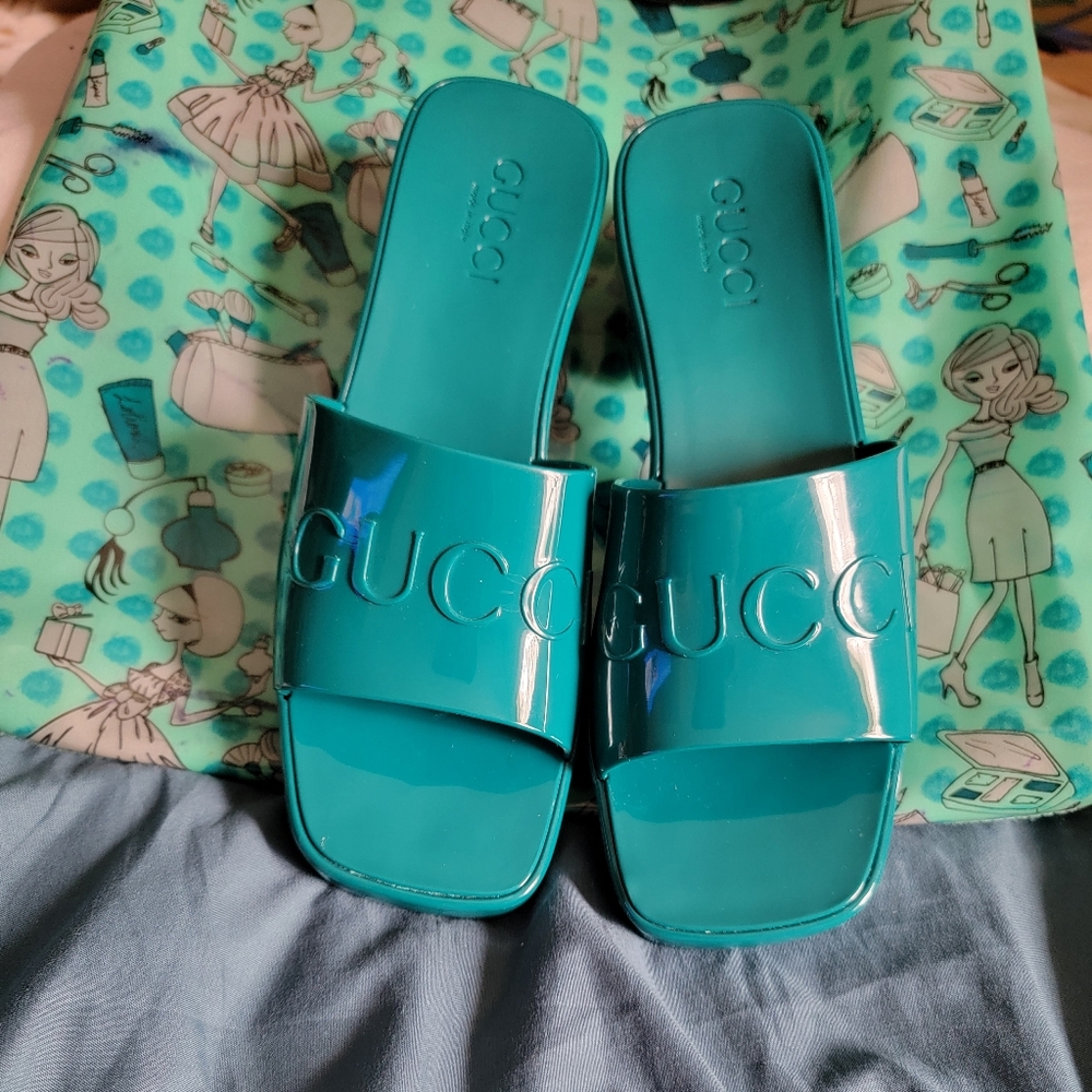 Gucci Double G Rubber Sandals Teal color size 38 (8 US)